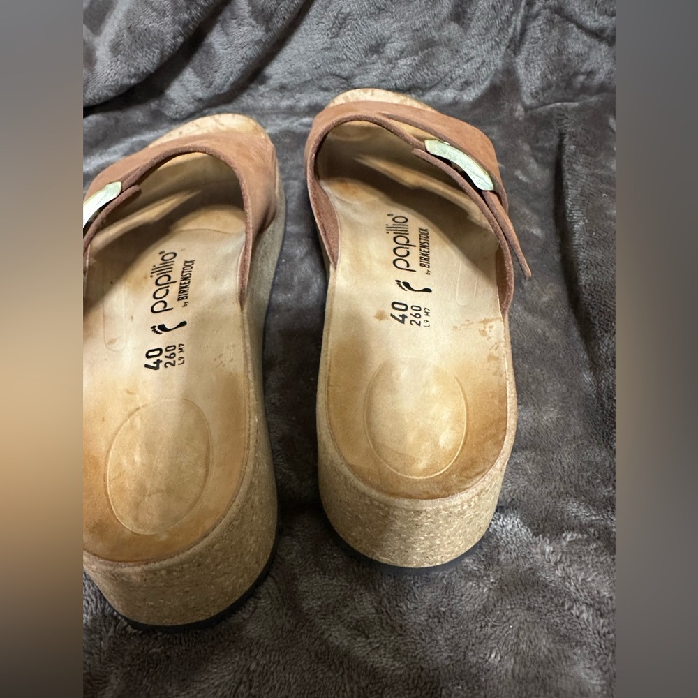 Birkenstock. Papillio Tan Slide Sandals with Buckle - Picture 4 of 6